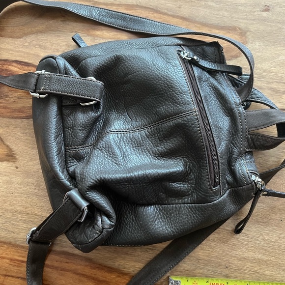 Gently used Danier leather smaller backpack - Picture 5 of 8